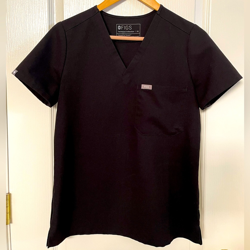 Figs Women’s scrub top black size small